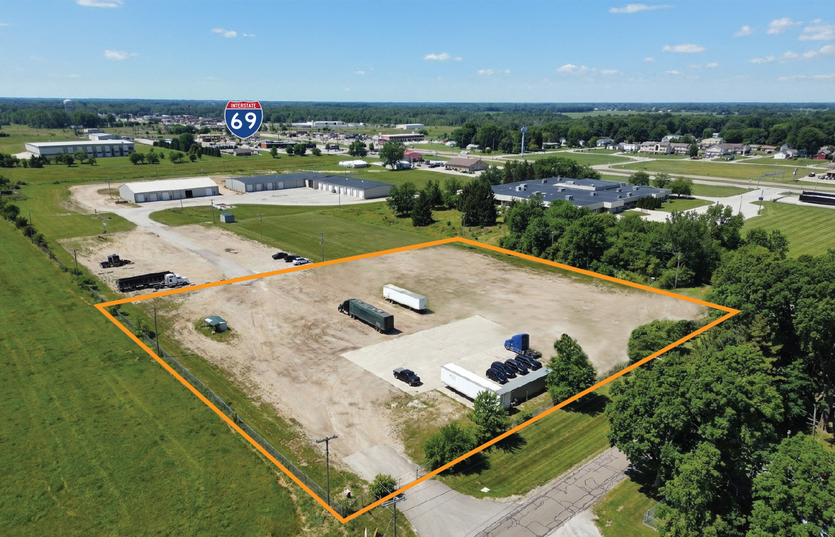 14611 W Commerce Rd <br> Daleville, IN 47334