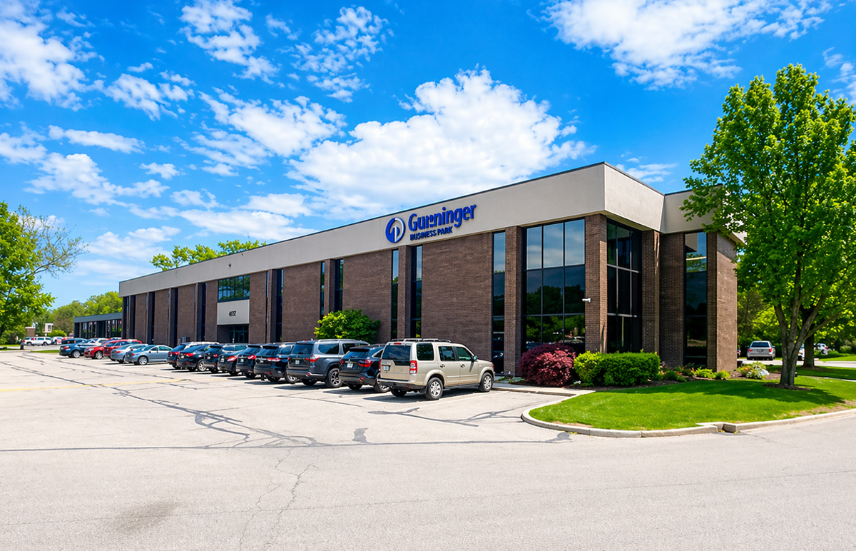 9011 N Meridian St <br> Indianapolis – IN 46260